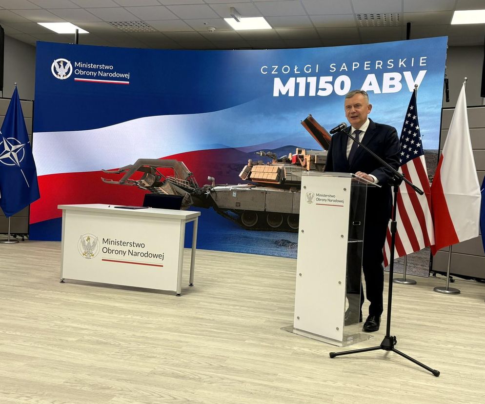 Nowe „woły robocze” za miliony dolarów wzmocnią armię. Wiceminister Bejda podpisał aneks na M1150 ABV