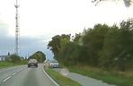 Kierowca bmw pędził ścieżką rowerową pod Bydgoszczą. Policjanci mówią, że uciekał