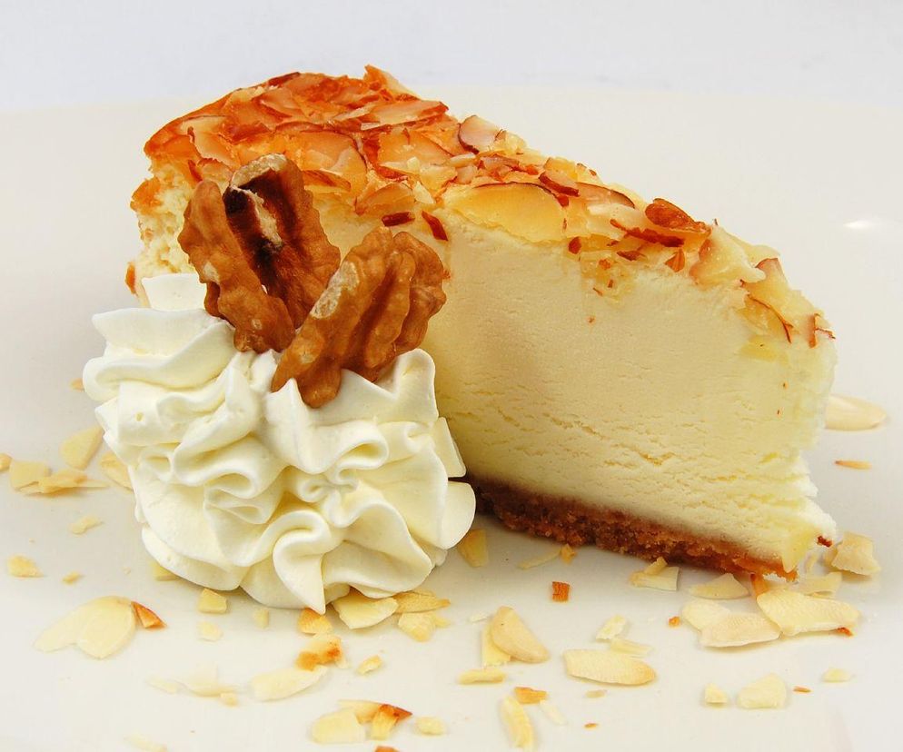 sernik migdałowy z wiaderka