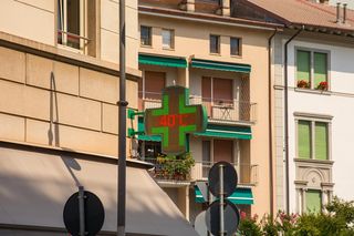 „Ludzie słabną na ulicach”. Pierwsza fala upałów zbiera żniwo wśród turystów i seniorów