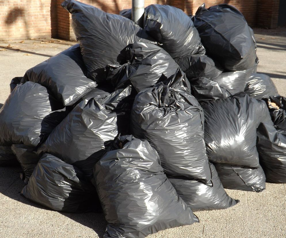 Radom: Mieszkańcy będą płacić za worki na śmieci, ale nie zapłacą za niesegregowanie odpadów