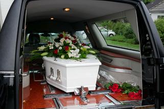 Pogrzeb osoby zmarłej na COVID-19. Rekomendacje resortu zdrowia