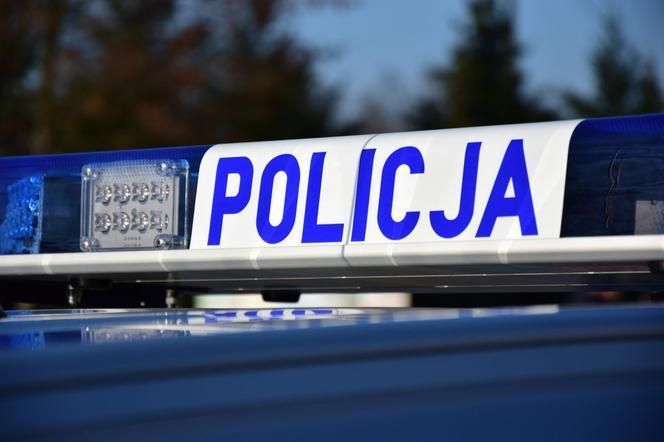 Policjanci zatrzymali żartownisia. Wywołał alarm bombowy