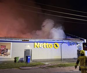 Gigantyczny pożar sklepu w Grodzisku Mazowieckim