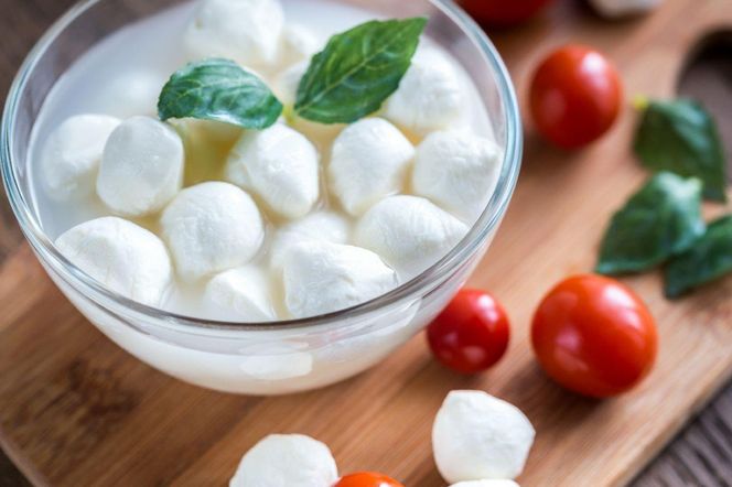 jak wykorzystać wodę z mozzarelli