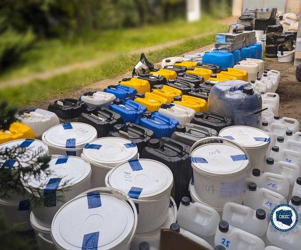 Mieli Breaking Bad w domu. Magister chemii i jego syn robili to na oczach policjantów