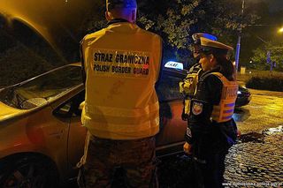 Wielka akcja policji we Wrocławiu. Wzięli pod lupę kierowców na aplikację, a wyniki kontroli mrożą krew w żyłach