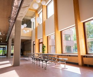 Warszawa: Nowa szkoła za grube miliony czeka na pierwszych uczniów. Zobacz zdjęcia