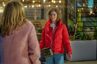 Na Wspólnej odc. 4039: Malwina (Martyna Dudek), Karolina Wysocka (Paulina Holtz)