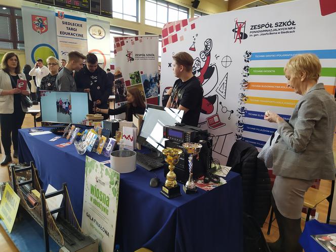 Fotorelacja z 14. Targów Edukacyjnych i dni otwartych w Zespole Szkół Ponadgimnazjalnych nr 3 w Siedlcach