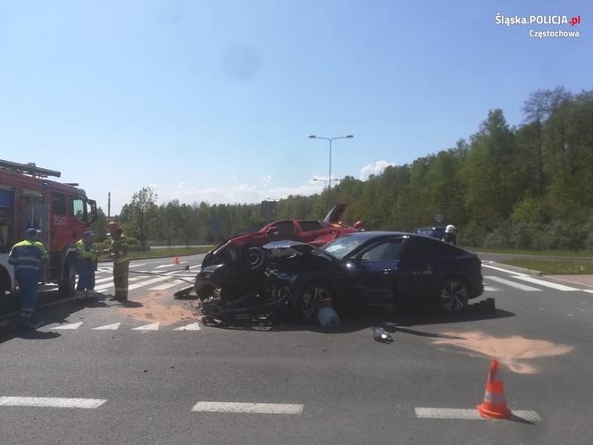 Groźny wypadek na skrzyżowaniu w Częstochowie