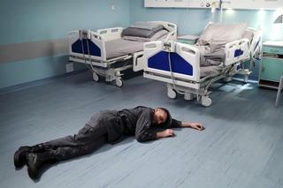 Barwy szczęścia odc. 2863: Strażnik (Adam Gąsecki)