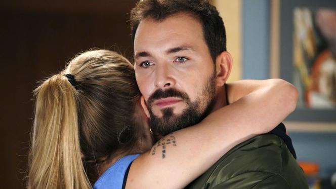 Barwy szczęścia odc. 2801. Renata (Anna Mrozowska), Marcin Kodur (Oskar Stoczyński)