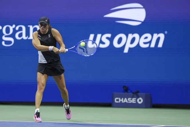 Iga Świątek w 1/8 finału US Open. Trudny mecz i awans Polki po zaciętej walce z Kalinską