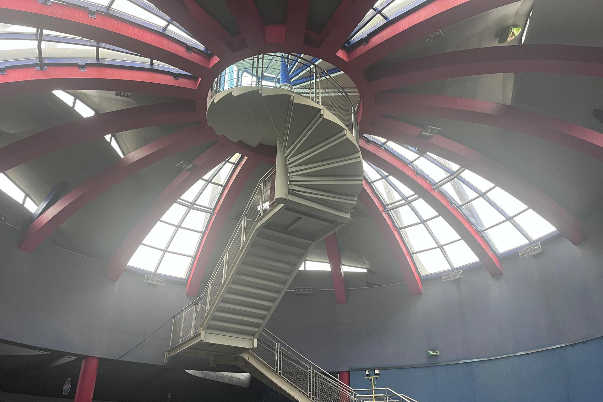 Dominanta - tak budowano w Polsce wczesnych lat 2000. Zobacz najbrzydszy polski budynek 2006 roku; dziś jest kultowy