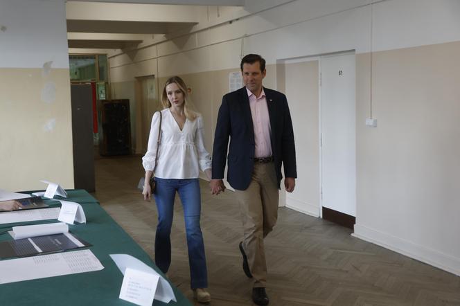 Tak głosują warszawscy politycy. Złapaliśmy Rafała Trzaskowskiego i Hannę Gronkiewicz-Waltz przy urnach