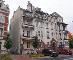Zabytkowa kamienica w Olsztynie na sprzedaż. To największy pustostan w centrum miasta