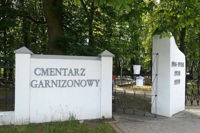 Płock. Znacie historię cmentarza garnizonowego? [ZDJĘCIA]