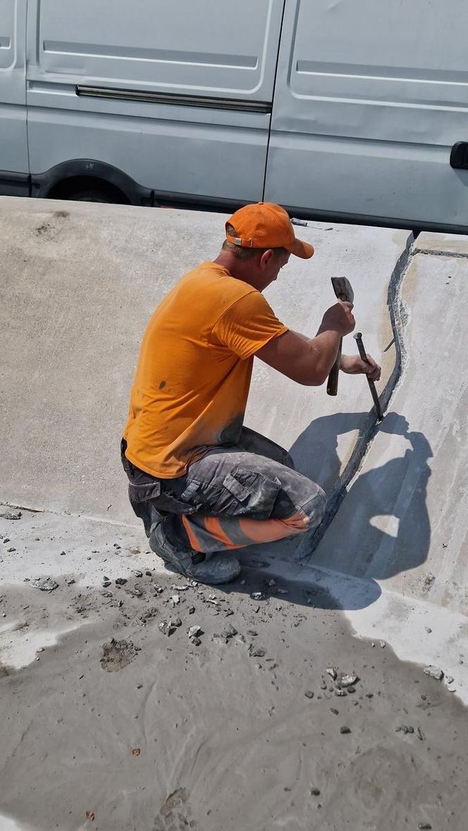 Czy nowa metoda się sprawdzi? Zakończono pierwsze prace naprawcze na Skateplazie w Lesznie