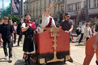 Korowód studencki rozpoczyna Juwenalia Śląskie 2025 w Katowicach