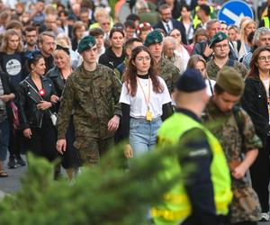 Marsz Pamięci na ulicach Warszawy. Upamiętniono cywilne ofiary Powstania Warszawskiego