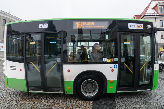 Nowy autobus na ulicach Białegostoku. To kolejne dzieło Sławomira Gawryluka