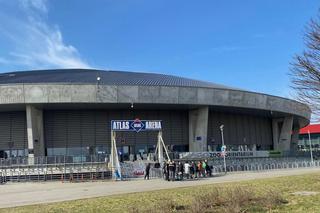 Fani czekają na koncert Depeche Mode