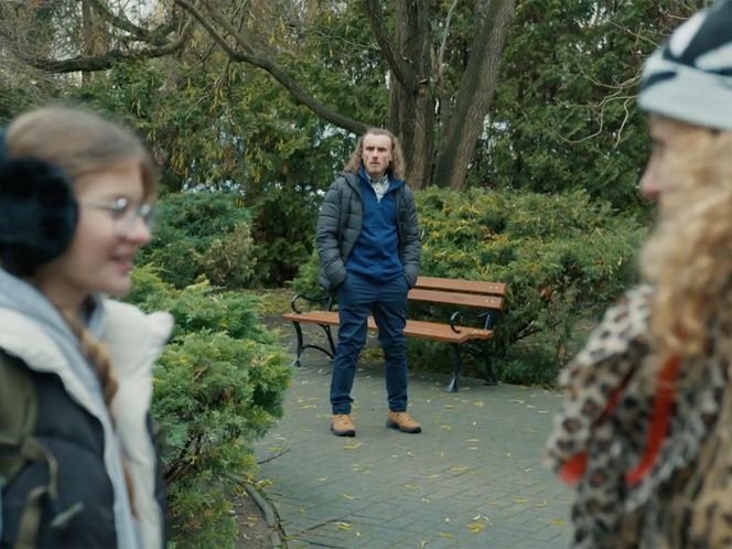 Barwy szczęścia, odcinek 3194: Żabcia (Hanna Klepacka), Zbyszek (Krzysztof Chudzicki), Pola (Gabriela Szewczyk)