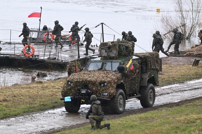 Okolice Korzeniewa w woj. Pomorskim. Przeprawa wojsk przez Wisłę