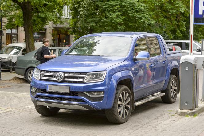 Antek Królikowski jeździ Volkswagenem Amarokiem V6