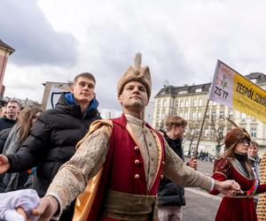 Maturzyści z Zabrza zatańczyli poloneza