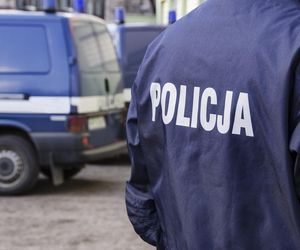 Zabobony poszły za daleko. Policjant z Pomorza uratował dziecko przed rodzicami 