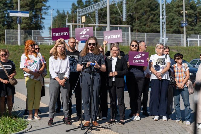 Protest na stacji PKP Włoszczowa Północ