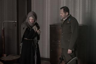 Dom pod Dwoma Orłami, odc. 9. Zosia (Karolina Gruszka), Jan Liski (Andrzej Konopka)