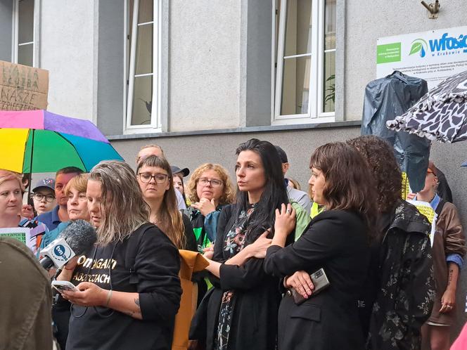 "Nigdy nie będziesz szła sama. Solidarnie z Joanna". Protest w Krakowie