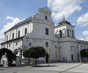 Najbogatsze miasto powiatowe w województwie łódzkim. Zajęła wysokie 18. miejsce w ogólnopolskim rankingu „Wspólnoty”