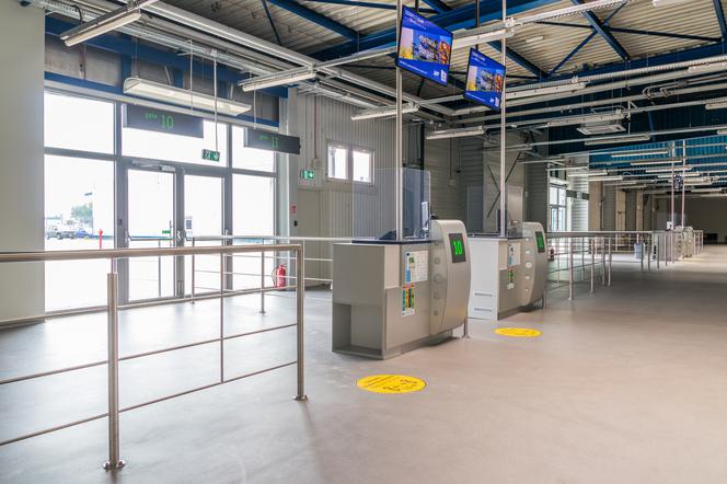 Na lotnisku Katowice Airport uruchomiono dodatkowy terminal pasażerski. Pozwoli to na utrzymanie dyscypliny sanitarnej [ZDJĘCIA]