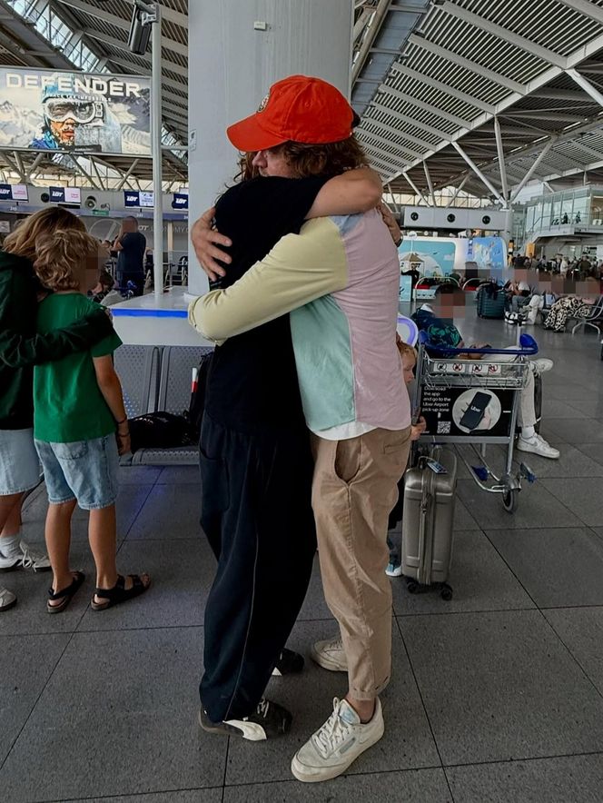 Anna Dereszowska zalała się łzami na lotnisku