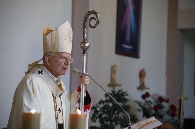  Abp Jędraszewski o Caritas: to szczególna twarz Kościoła