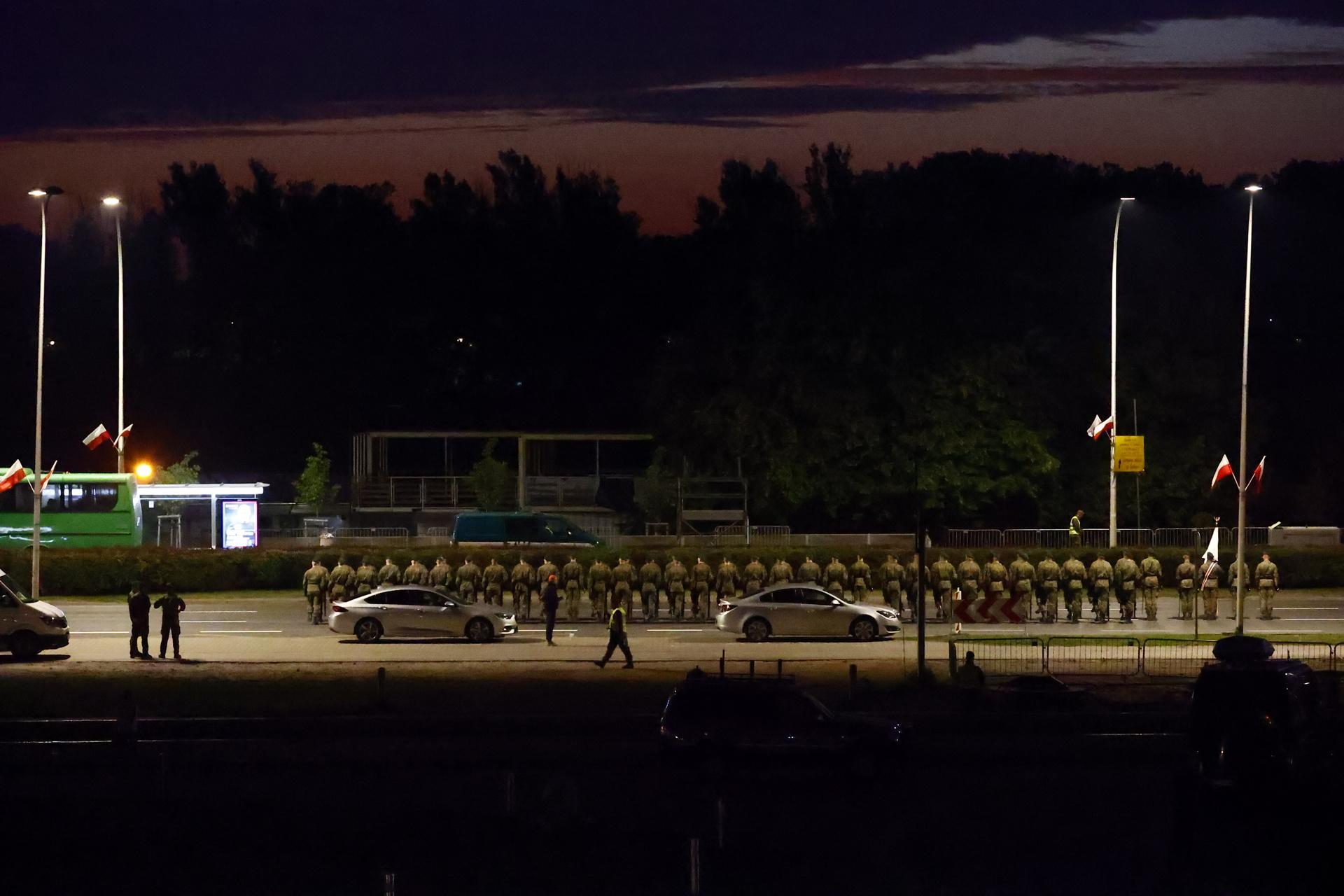 Święto Wojska Polskiego. Nocna próba przed defiladą