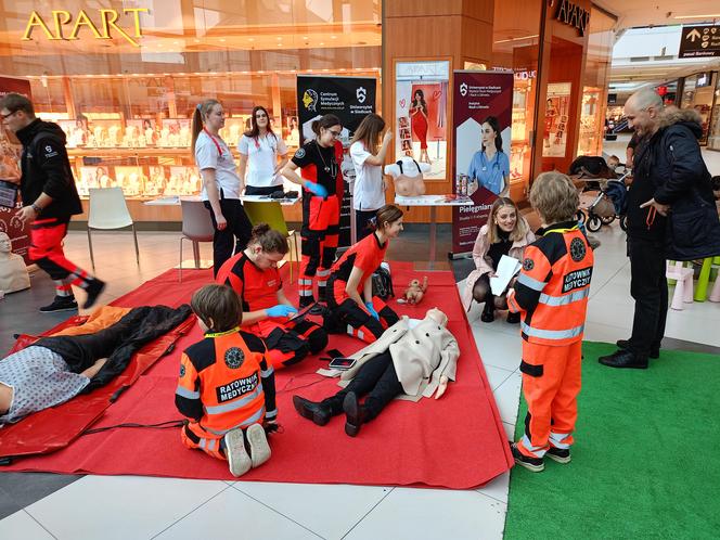 Wolontariusze zbierali pieniądze na rzecz WOŚP w różnych punktach Siedlec