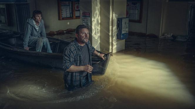Serial "Wielka Woda" bardzo dobrze oceniony przez widzów! Zobacz, jak powstawały sceny we Wrocławiu [ZDJĘCIA]