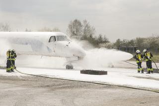 Nowe pojazdy Lotniskowej Straży Pożarnej 