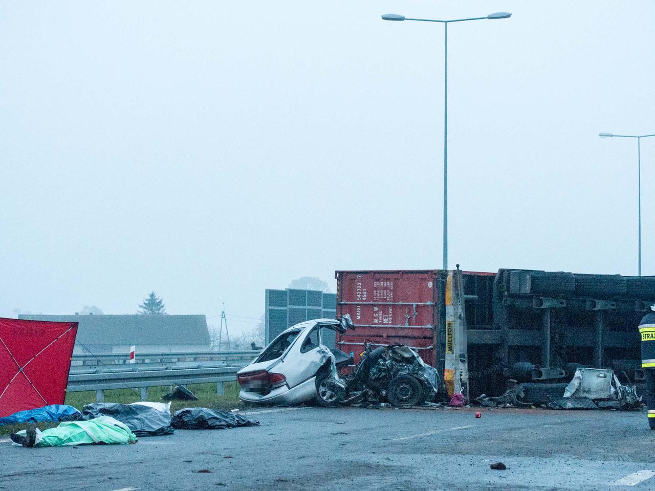 Tragiczny wypadek koło Włocławka na autostradzie A1. 5 osób nie żyje