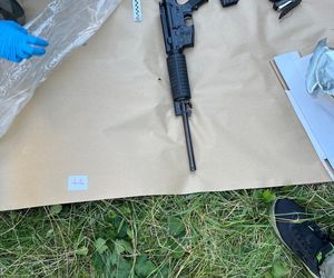 Gigantyczna plantacja konopi zlikwidowana. Policja zabezpieczyła marihuanę, kokainę, broń i amunicję