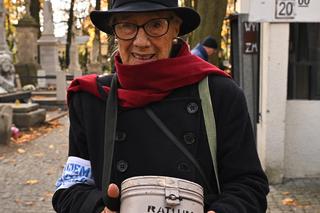 Znani zbierają na ratowanie Powązek. 49 kwesta na cmentarzu 