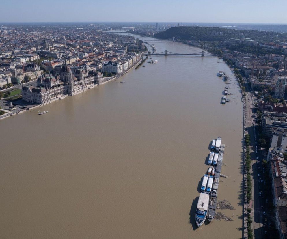 Fala kulminacyjna na Dunaju minęła Budapeszt. Węgierska stolica nadal zagrożona