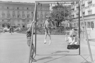 Zabawy dzieci w PRL-u