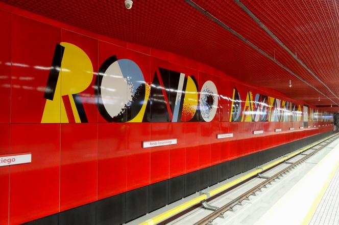 Stacja Rondo Daszyńskiego