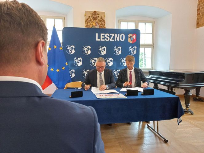 W Lesznie podpisano umowy o przyznaniu dofinansowań z programu „Wielkopolska Przyjazna Zwierzętom”